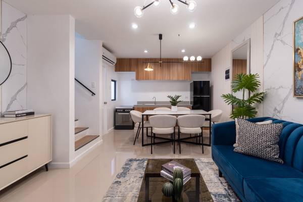Traveo Residences Pool